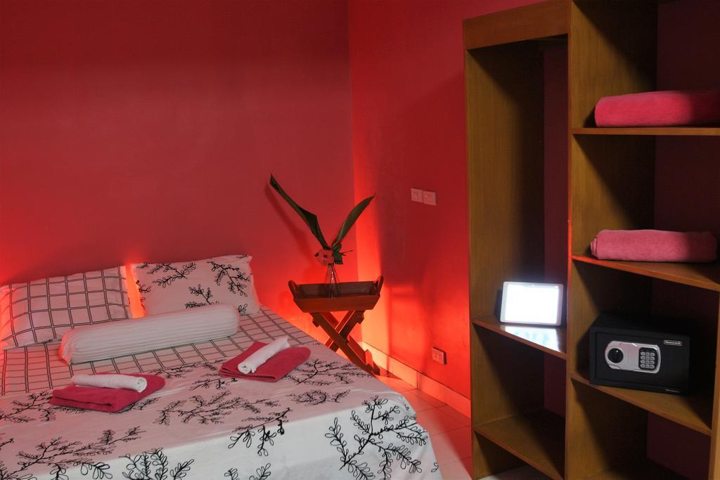 Blue Bamboo Hotel Balabag  Номер фото