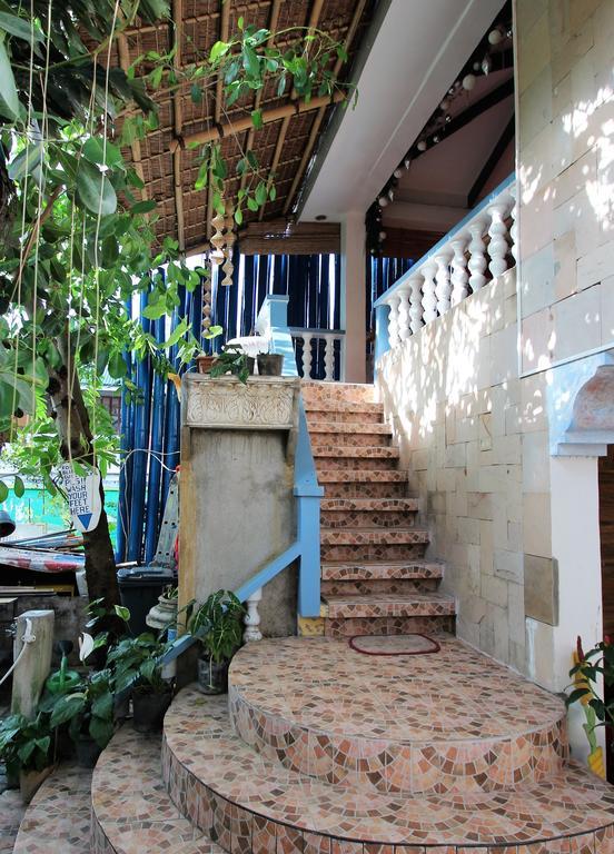 Blue Bamboo Hotel Balabag  Экстерьер фото