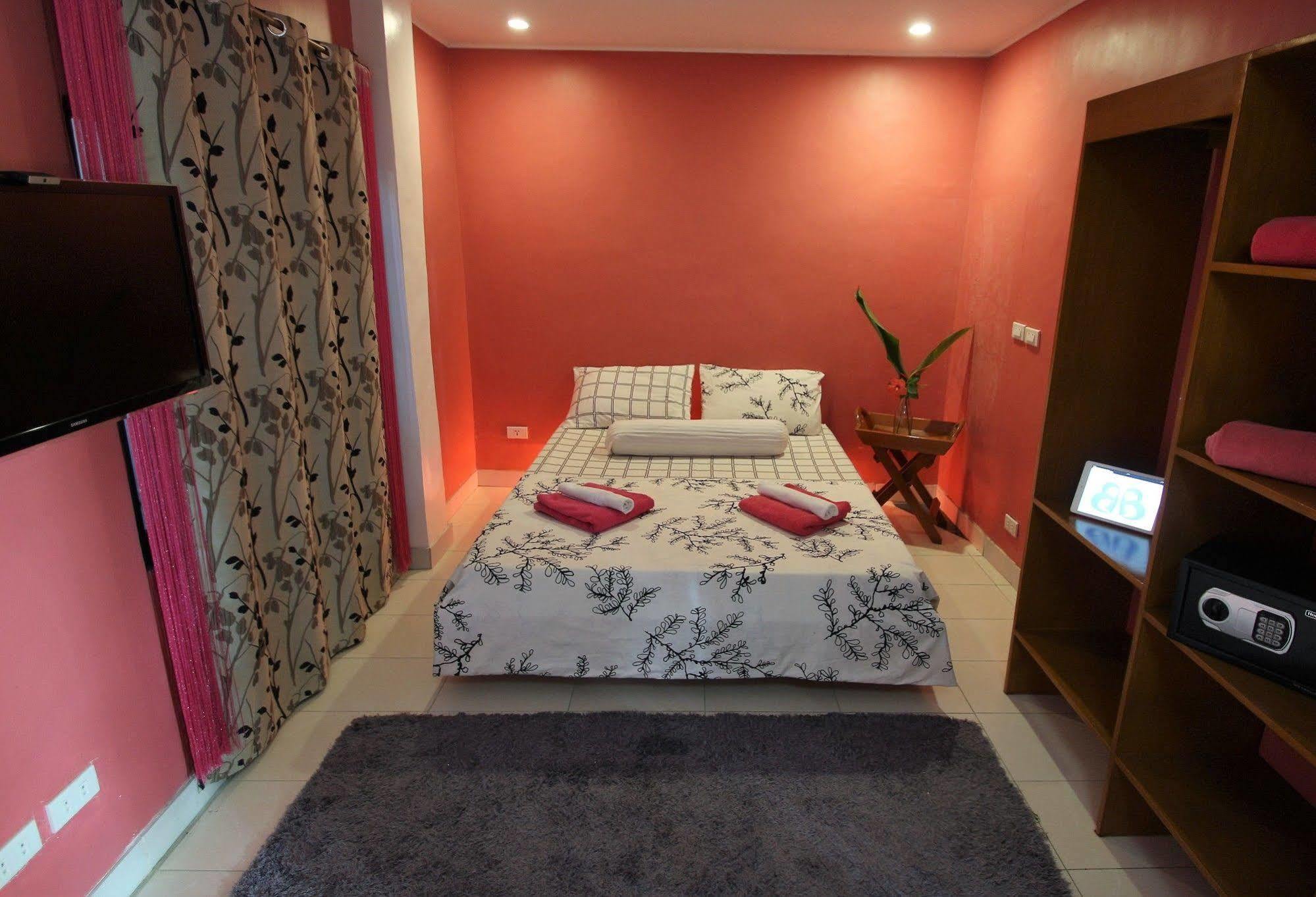 Blue Bamboo Hotel Balabag  Экстерьер фото