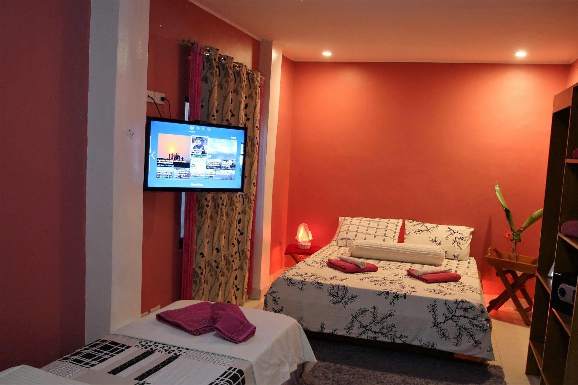 Blue Bamboo Hotel Balabag  Экстерьер фото